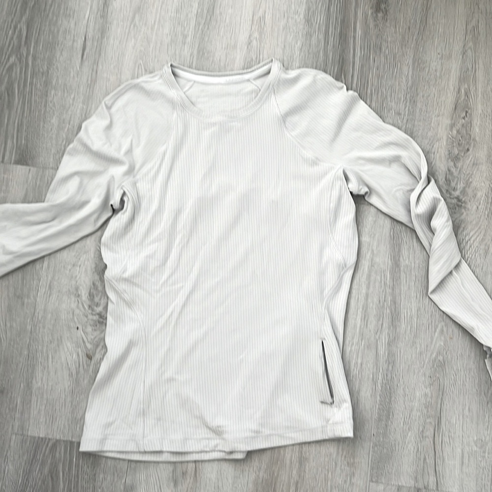Lululemon top NWOT